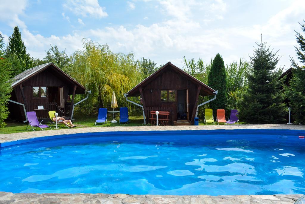 Camping Robinson Country Club Gran Varadino Esterno foto