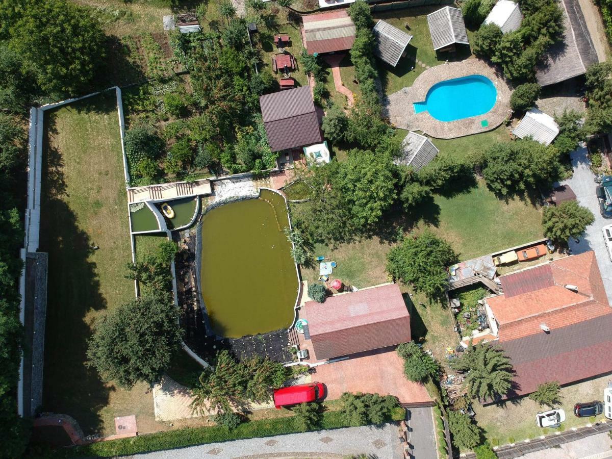 Camping Robinson Country Club Gran Varadino Esterno foto
