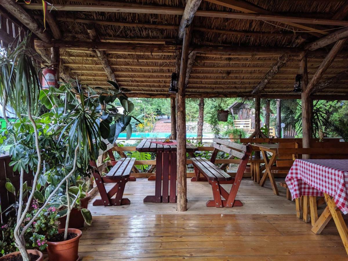 Camping Robinson Country Club Gran Varadino Esterno foto